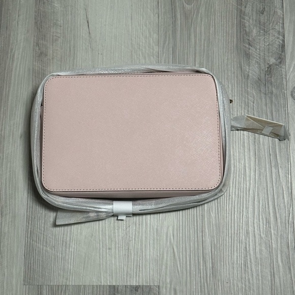 Michael Kors Women’s Jet Set Crossbody - Picture 2 of 2